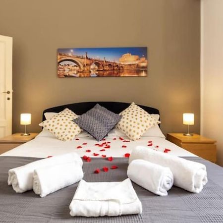 Delizioso Nel Cuore Di Roma Apartment Luaran gambar